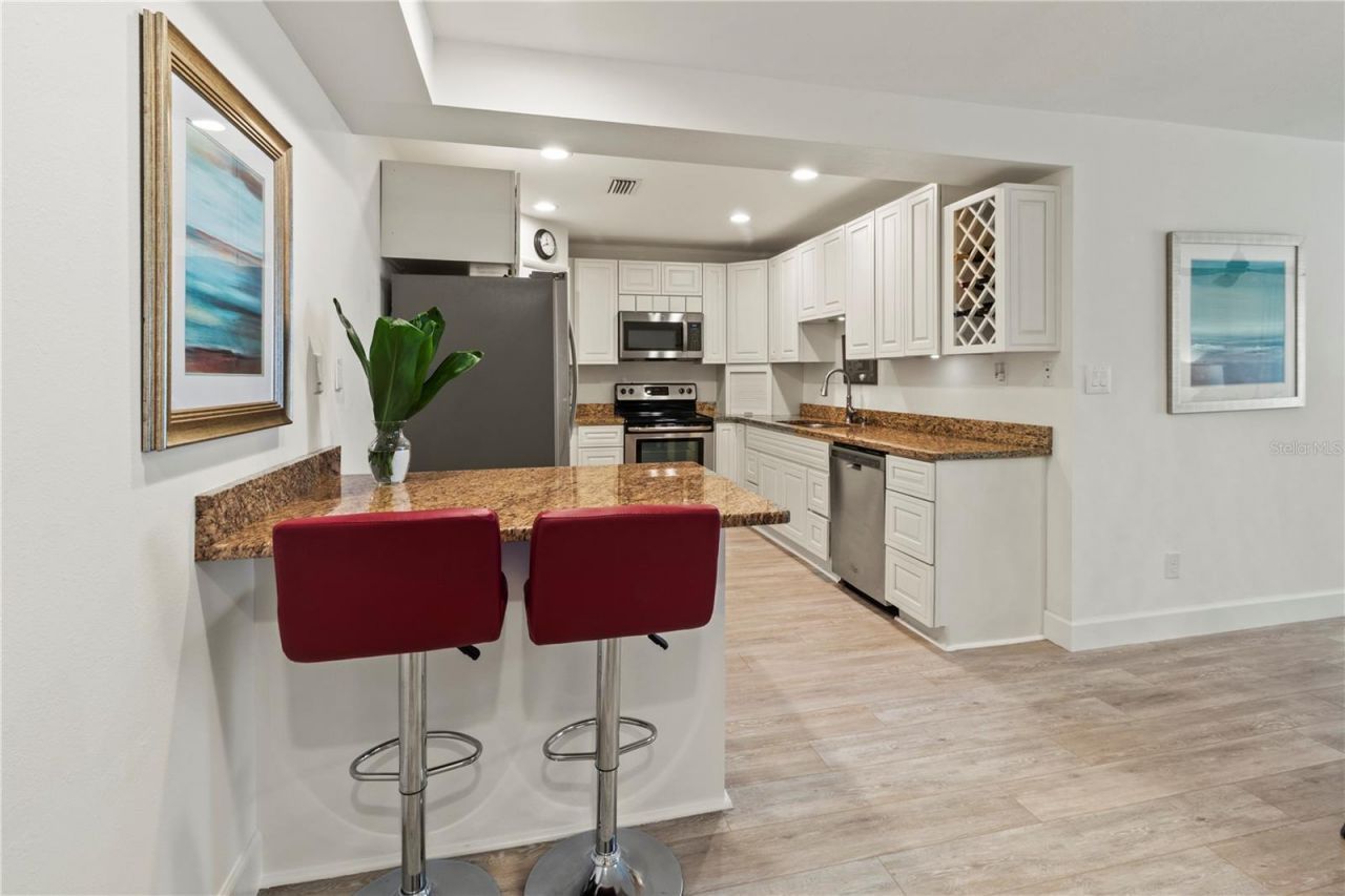 1055 W Peppertree Drive, Unit 102AA, Sarasota, FL 34242 Photo