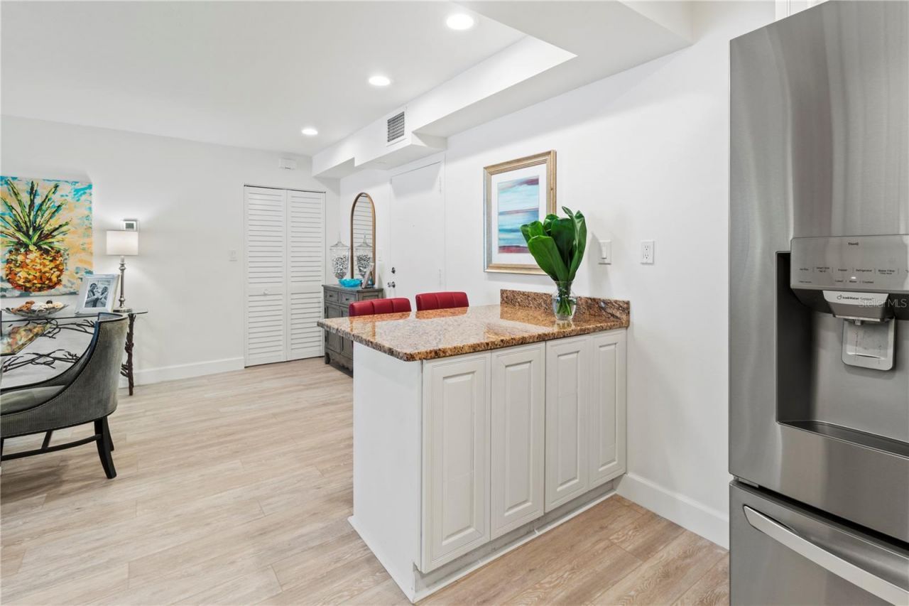 1055 W Peppertree Drive, Unit 102AA, Sarasota, FL 34242 Photo