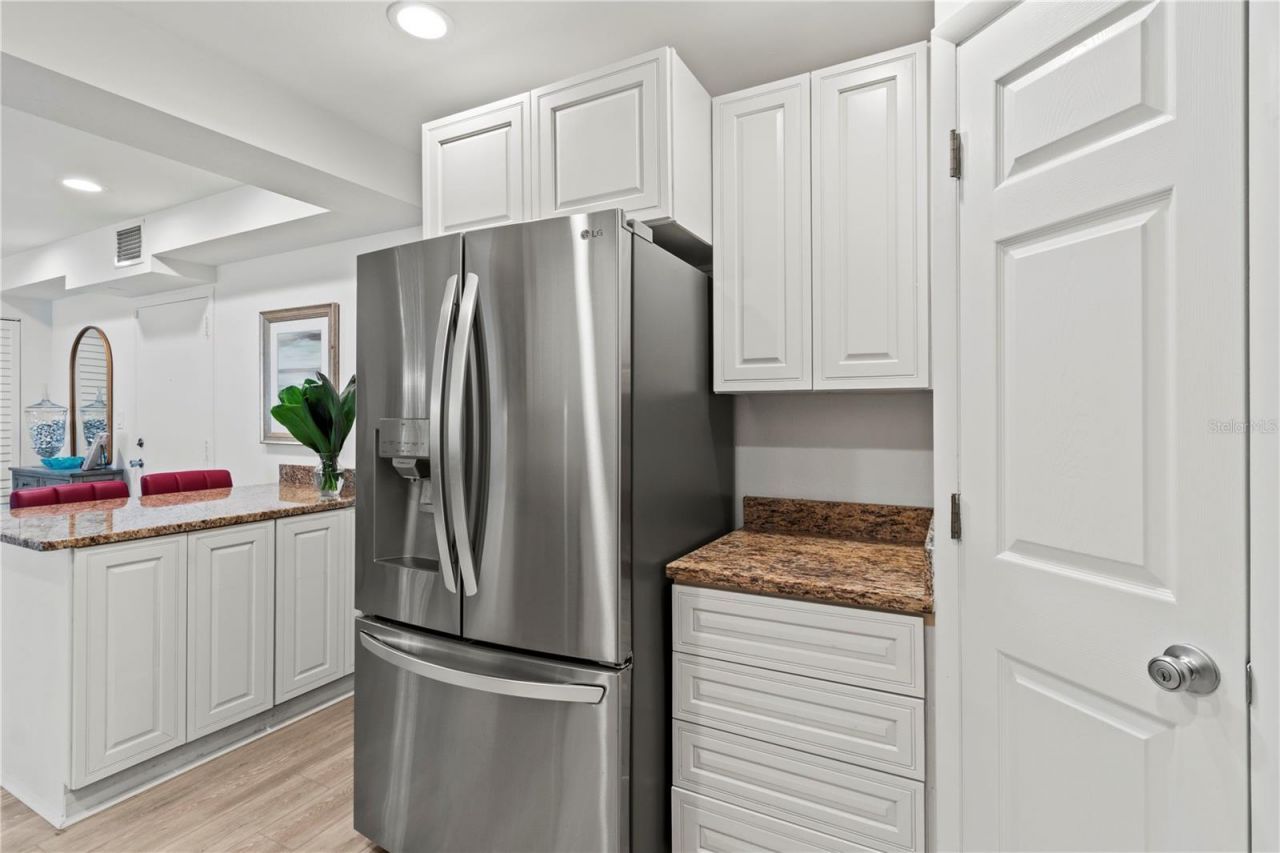 1055 W Peppertree Drive, Unit 102AA, Sarasota, FL 34242 Photo