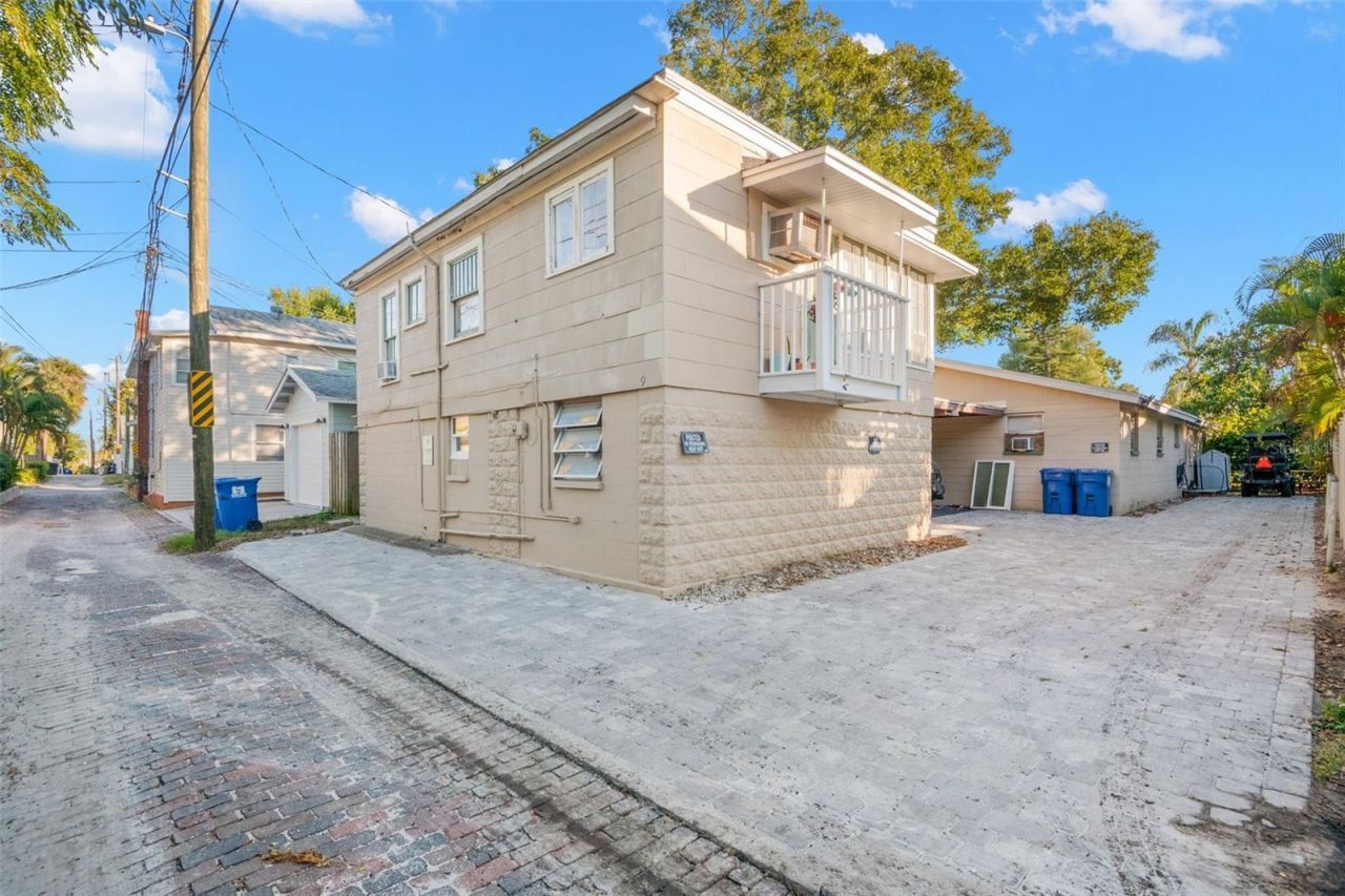 209 12th Avenue N, Saint Petersburg, FL 33704 Photo