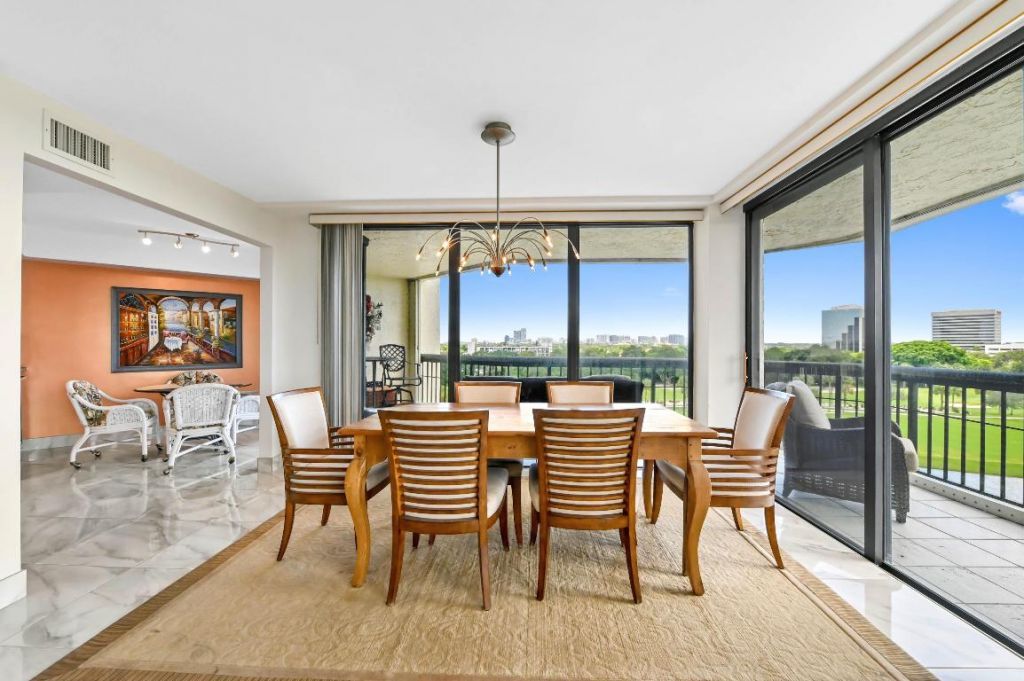 1900 Consulate Place, Unit 604, West Palm Beach, FL 33401 Photo