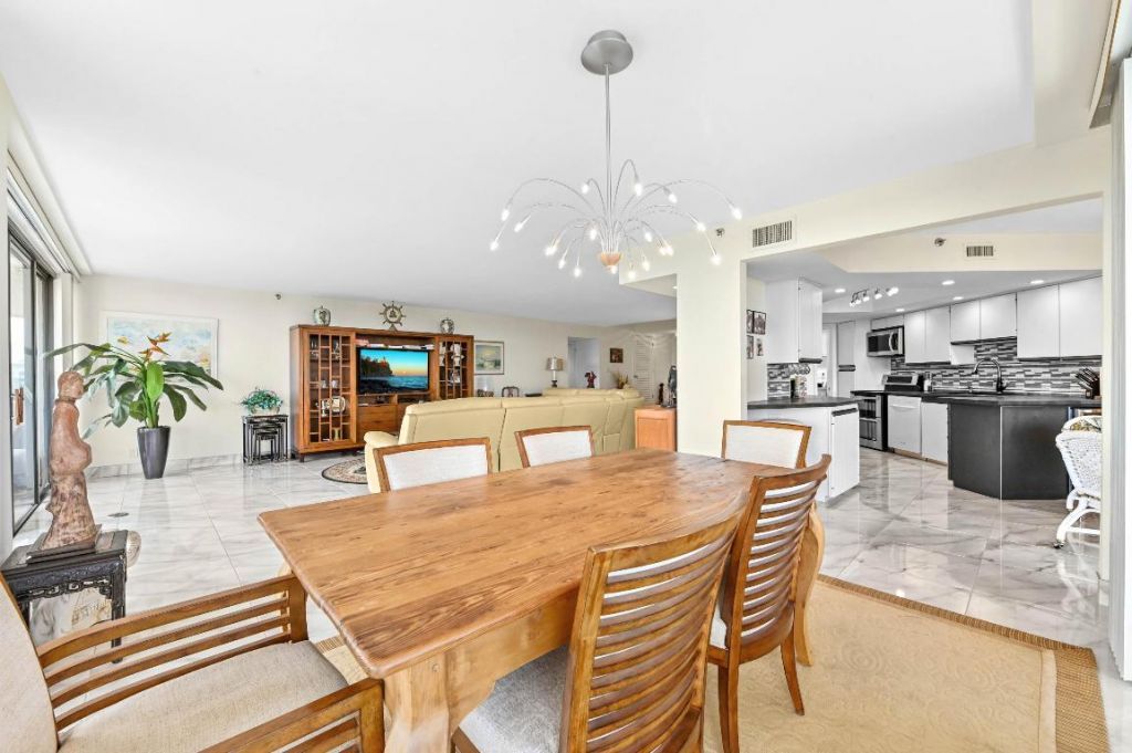 1900 Consulate Place, Unit 604, West Palm Beach, FL 33401 Photo