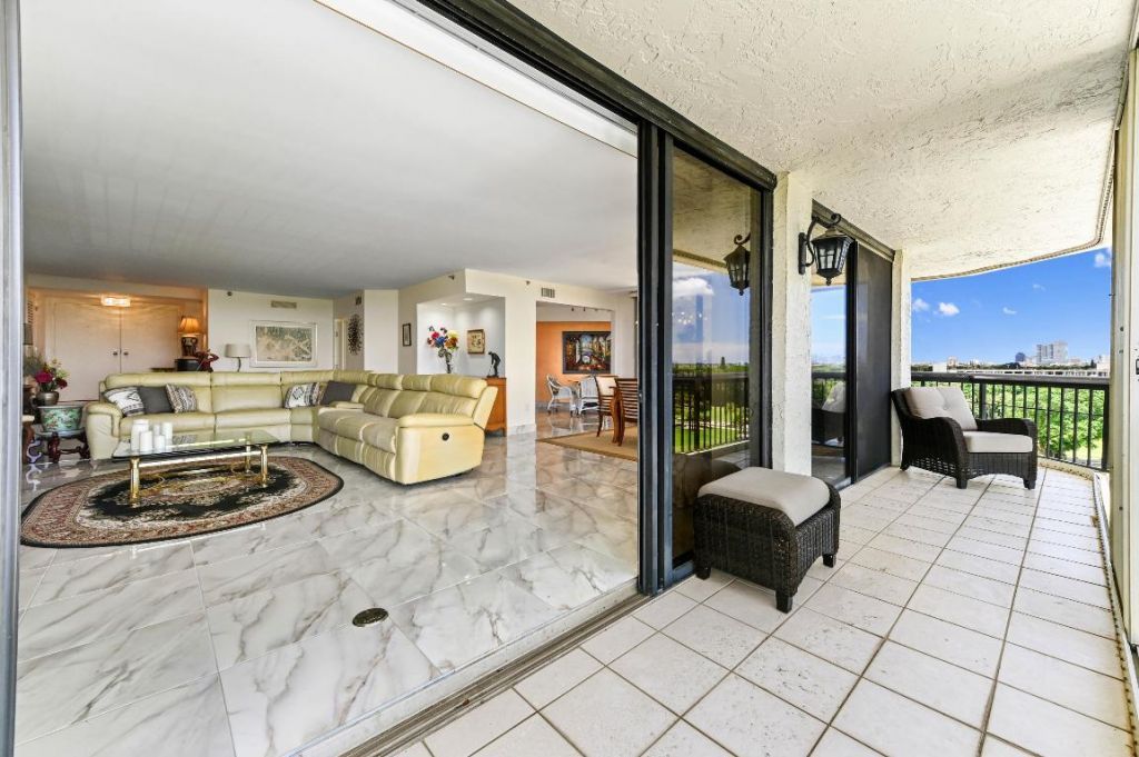 1900 Consulate Place, Unit 604, West Palm Beach, FL 33401 Photo