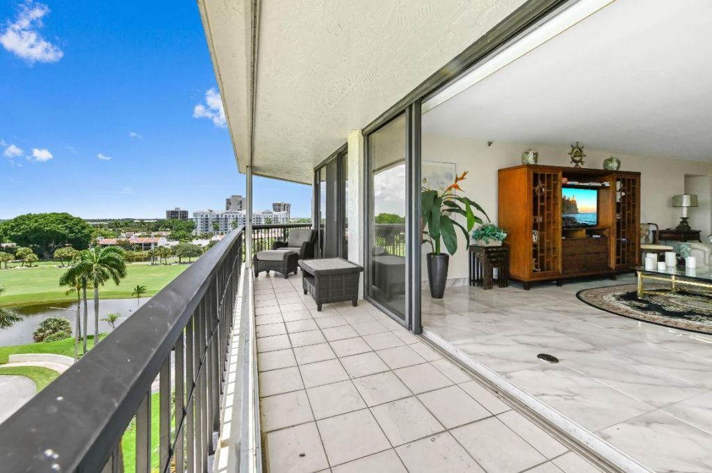 1900 Consulate Place, Unit 604, West Palm Beach, FL 33401 Photo