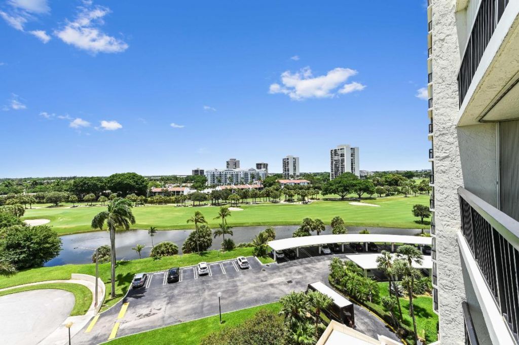 1900 Consulate Place, Unit 604, West Palm Beach, FL 33401 Photo