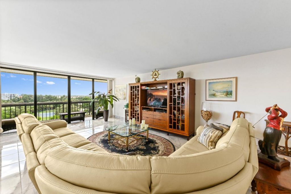 1900 Consulate Place, Unit 604, West Palm Beach, FL 33401 Photo