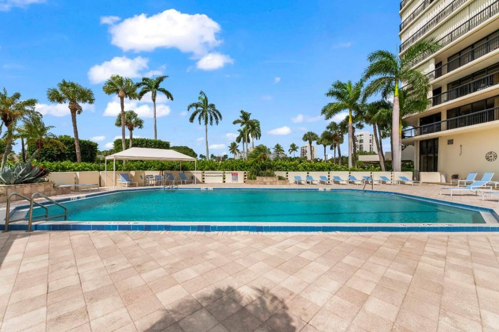 1900 Consulate Place, Unit 604, West Palm Beach, FL 33401 Photo