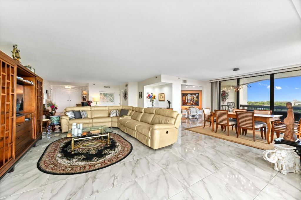 1900 Consulate Place, Unit 604, West Palm Beach, FL 33401 Photo