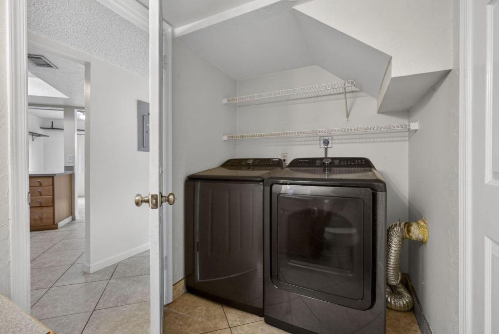 102 Weybridge Circle, Unit B, Royal Palm Beach, FL 33411 Photo