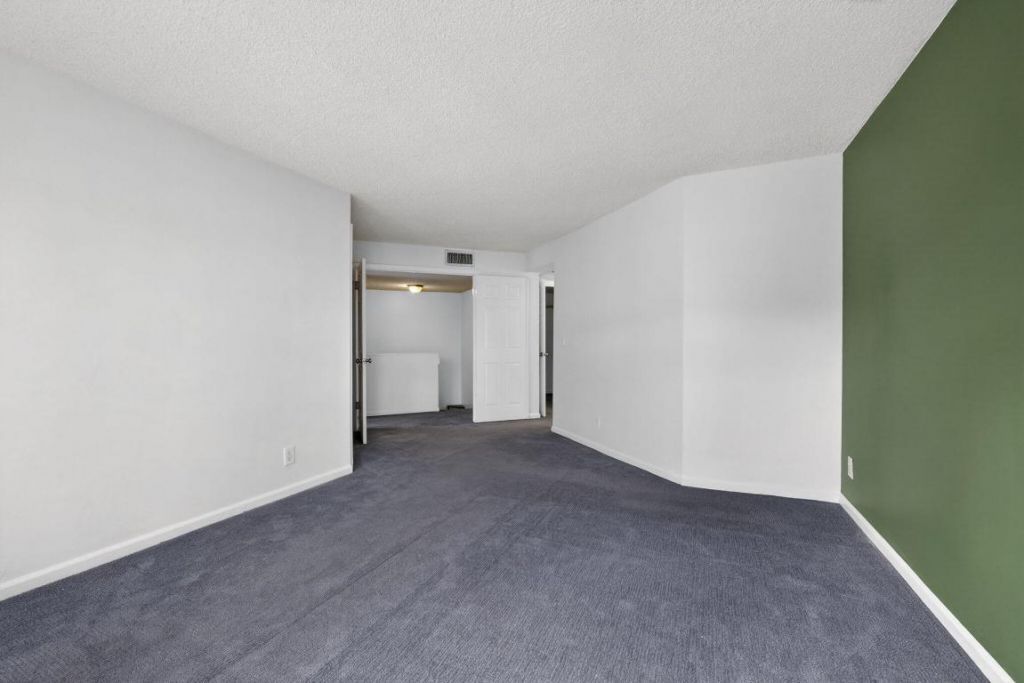 102 Weybridge Circle, Unit B, Royal Palm Beach, FL 33411 Photo