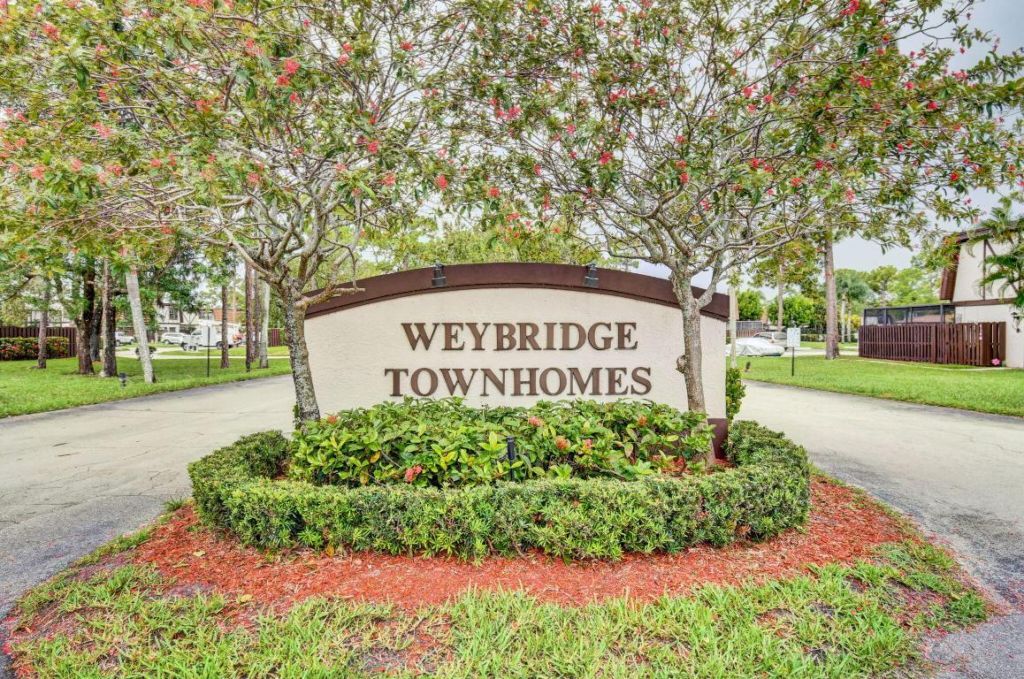 102 Weybridge Circle, Unit B, Royal Palm Beach, FL 33411 Photo