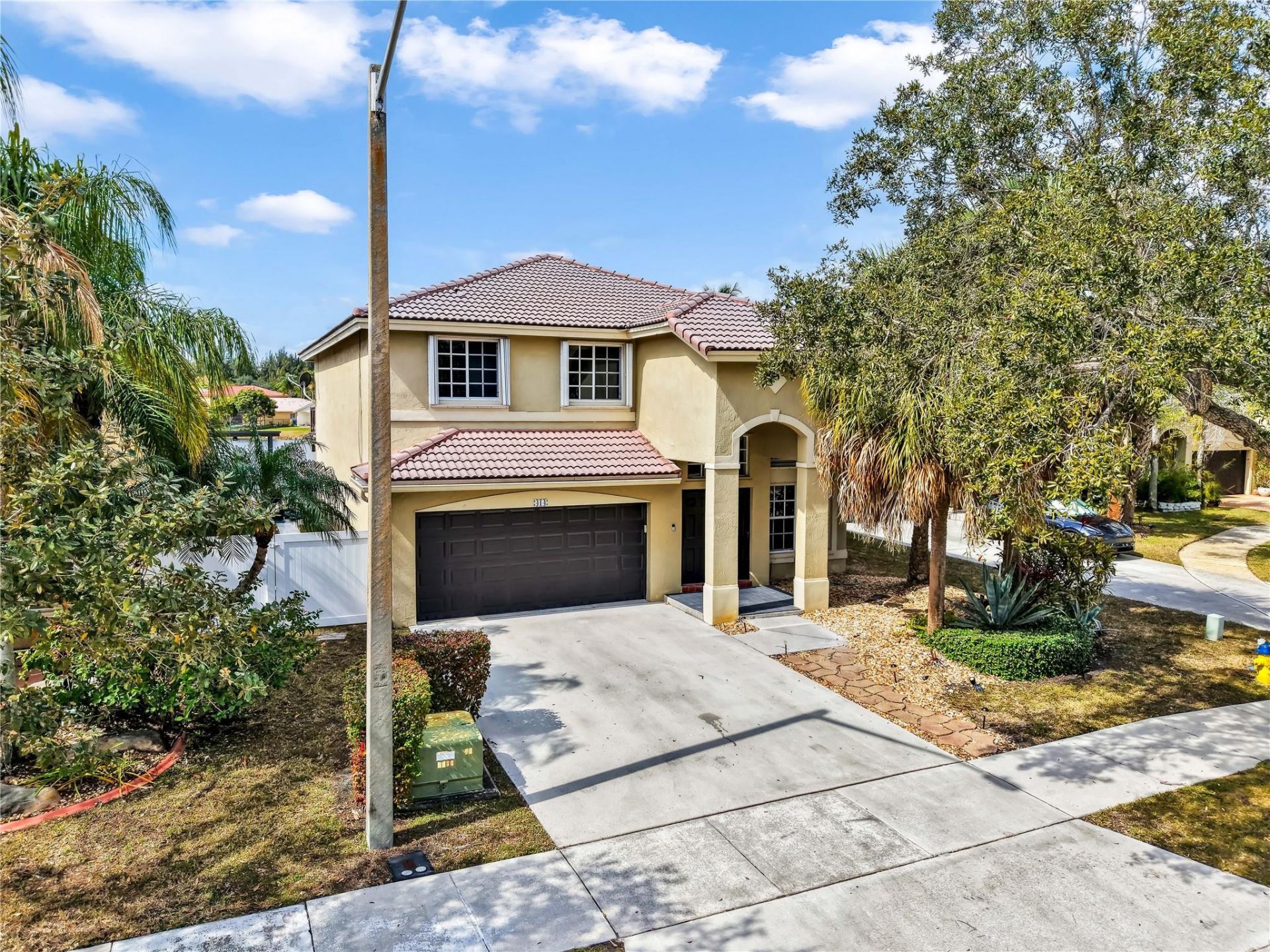 414 SW 205th Avenue, Pembroke Pines, FL 33029 Photo