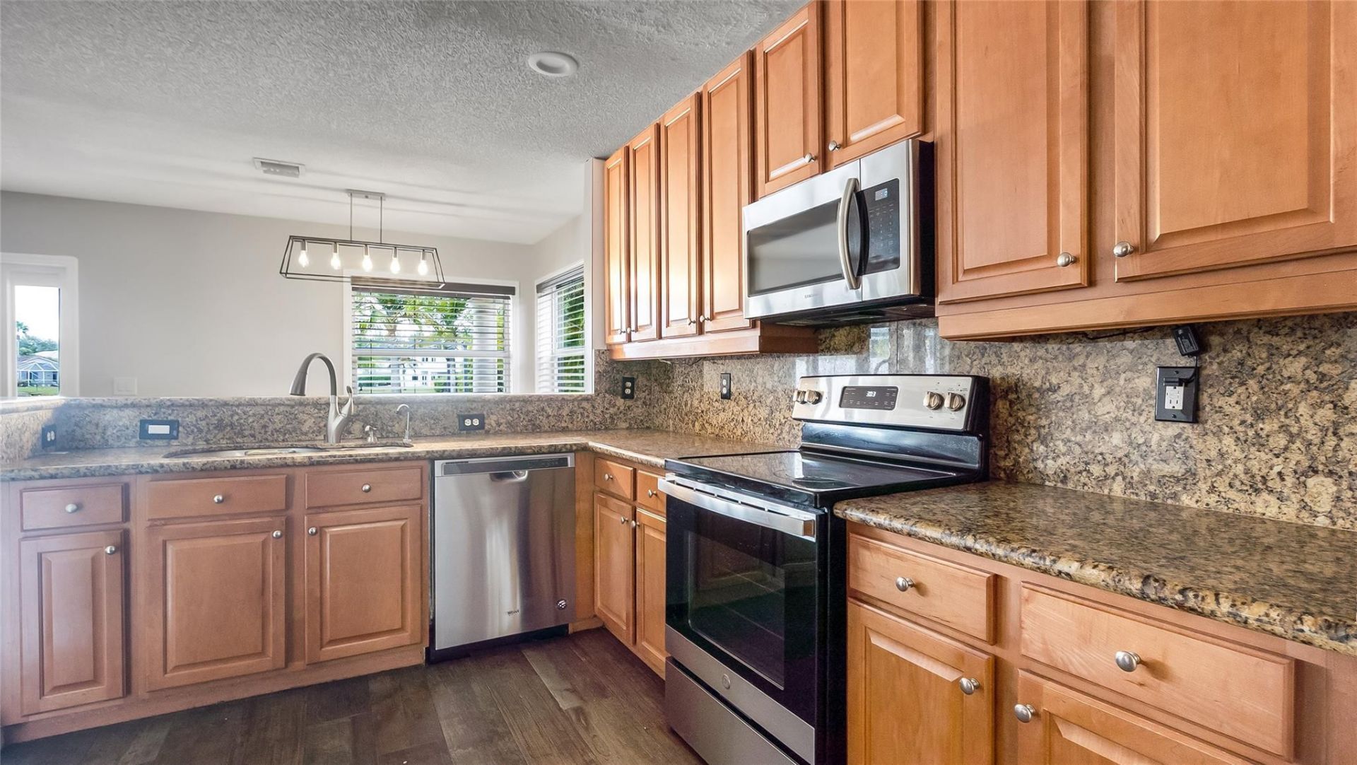 414 SW 205th Avenue, Pembroke Pines, FL 33029 Photo