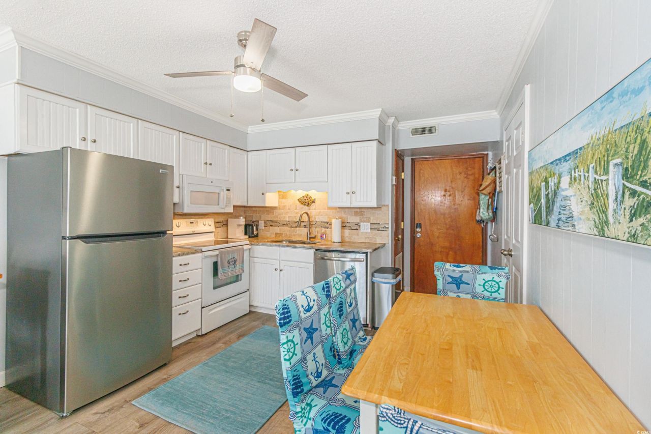 9560 Shore Dr. Photo 14