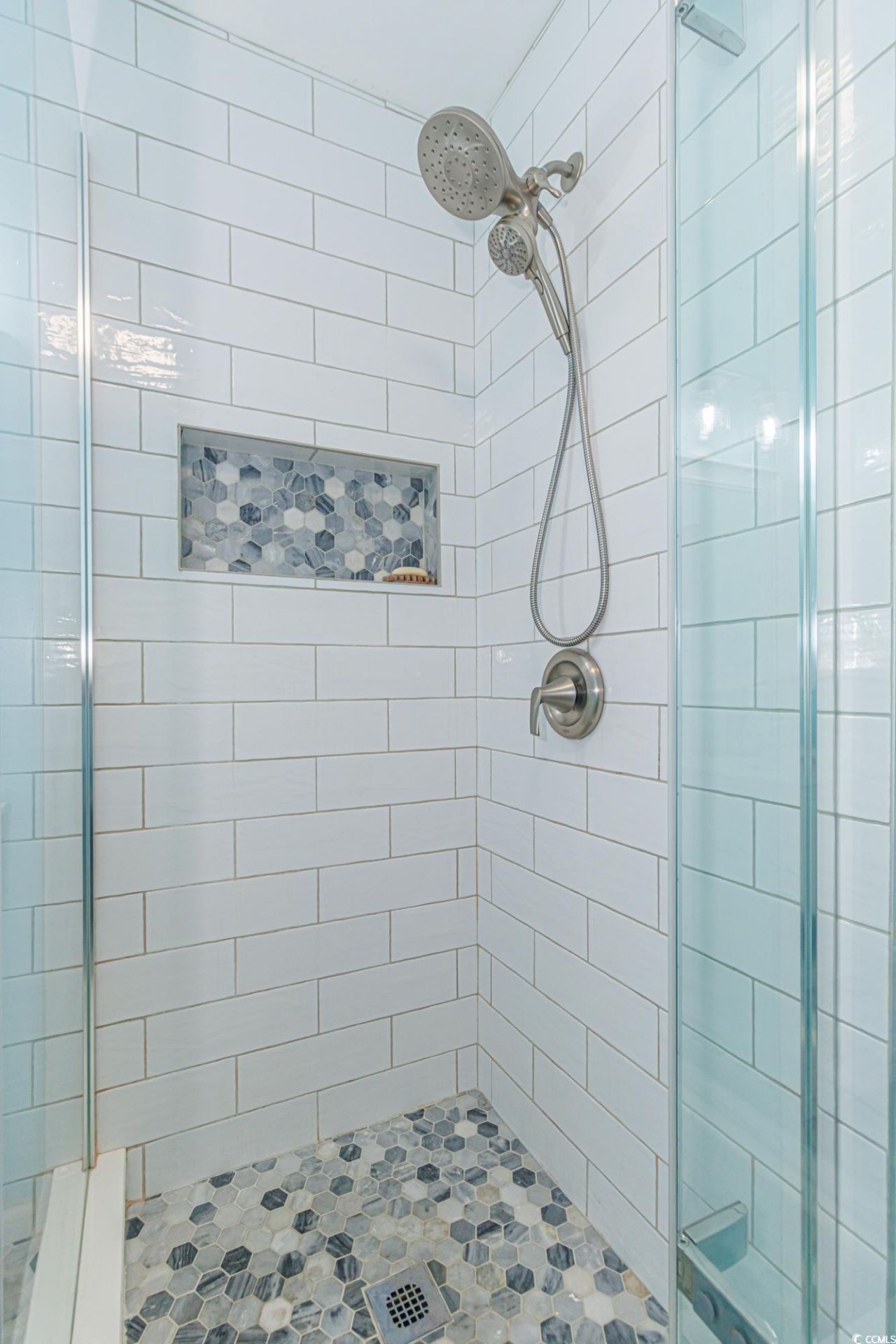 9560 Shore Dr. Photo 24