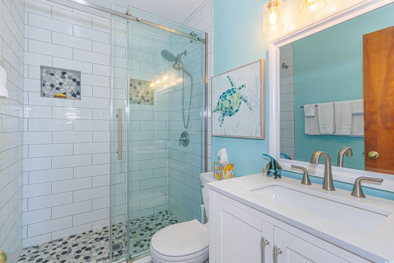 9560 Shore Dr. Photo 29