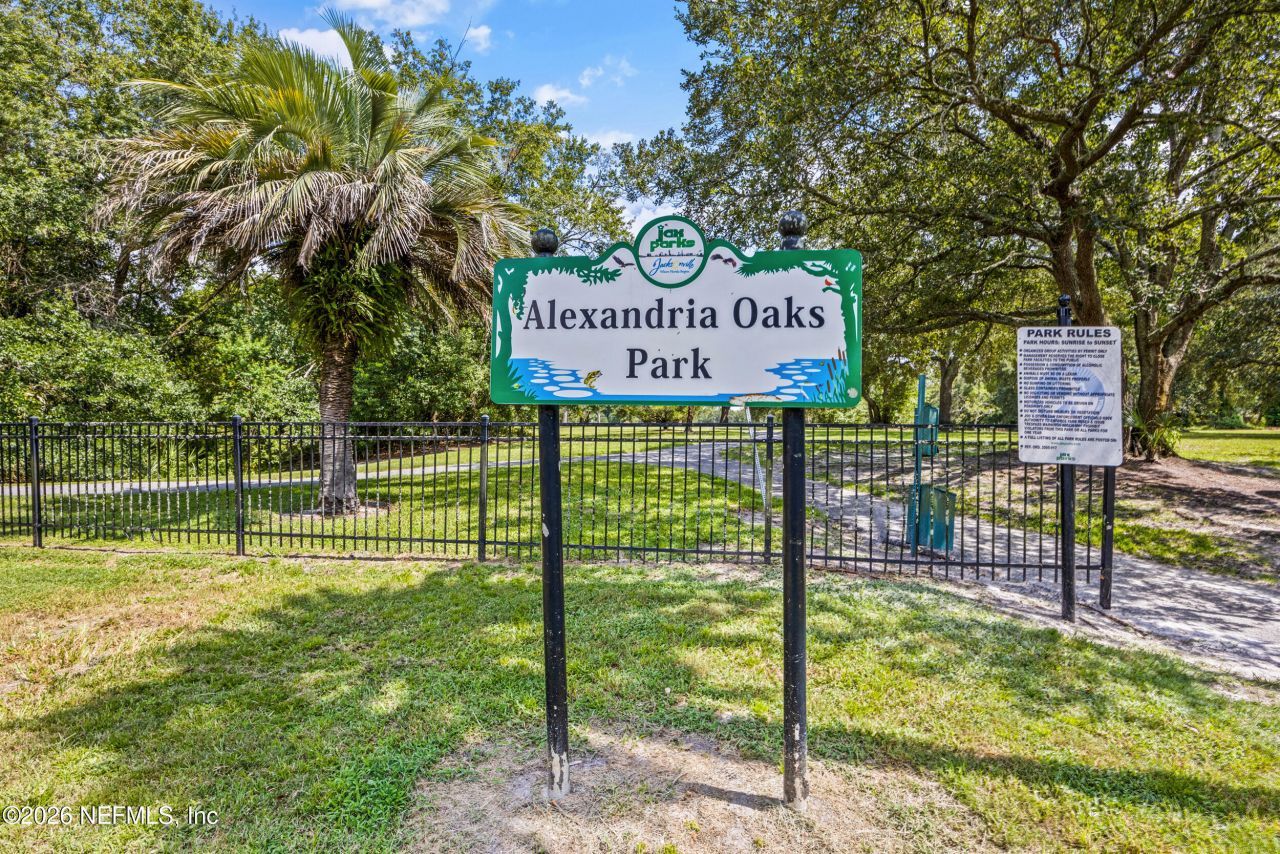 959 Maple Lane, Jacksonville, FL 32207 Photo