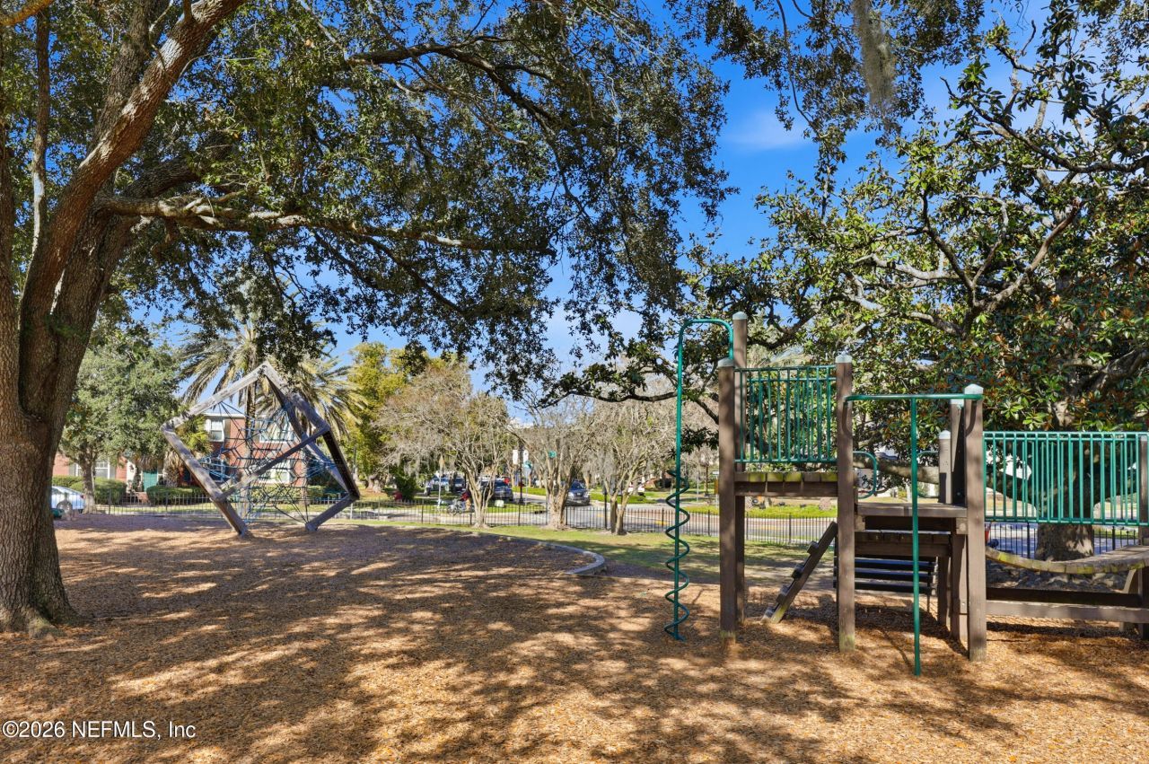 959 Maple Lane, Jacksonville, FL 32207 Photo