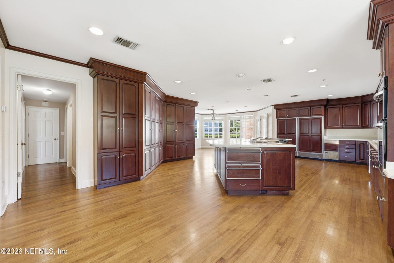 959 Maple Lane, Jacksonville, FL 32207 Photo