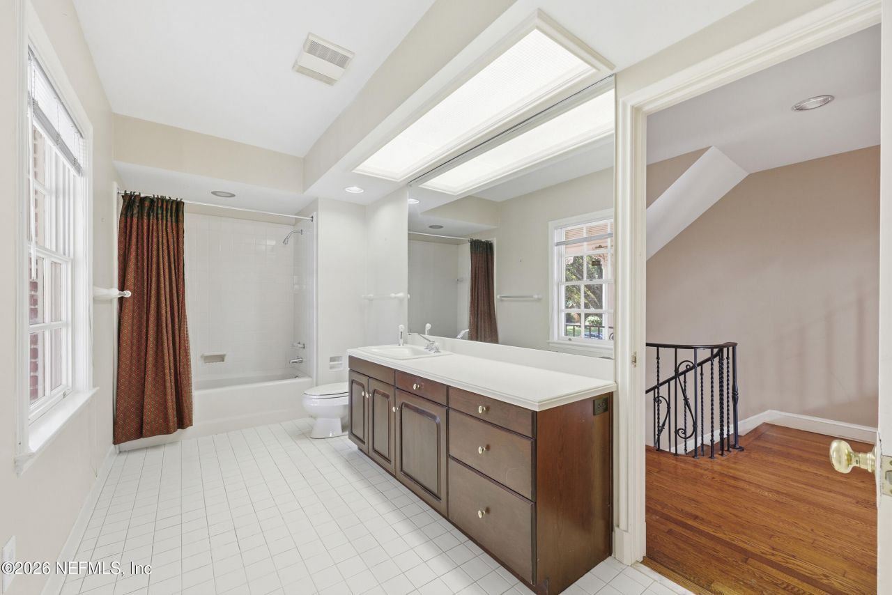 959 Maple Lane, Jacksonville, FL 32207 Photo