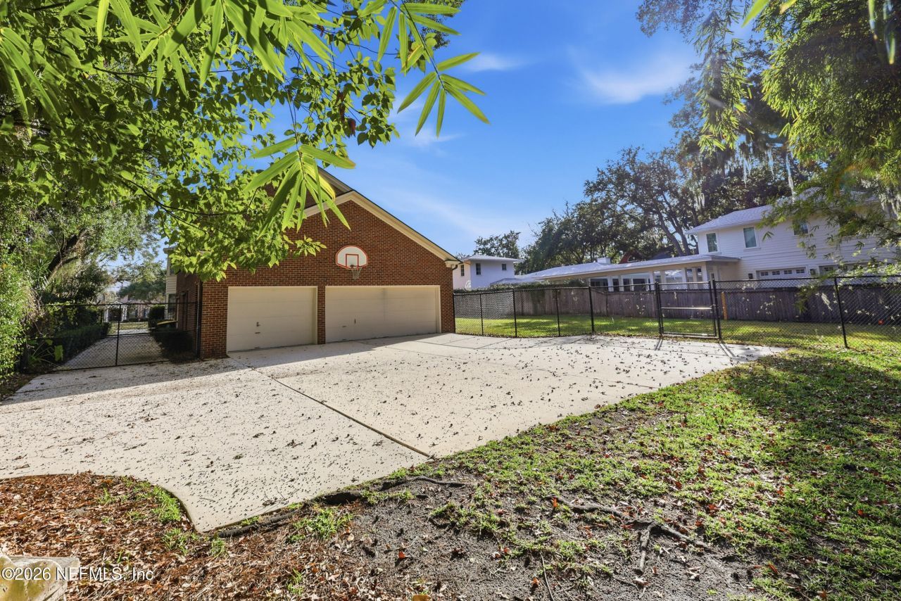 959 Maple Lane, Jacksonville, FL 32207 Photo