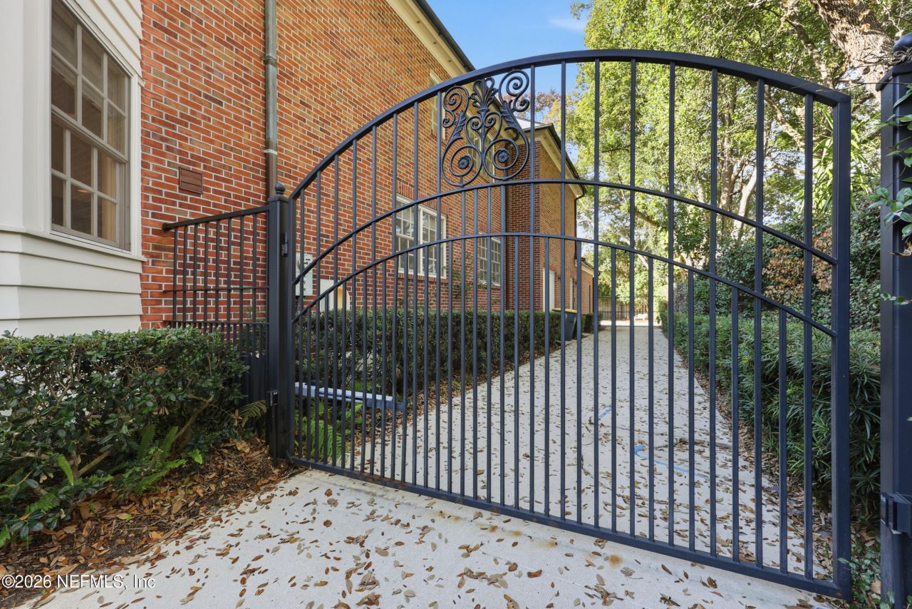 959 Maple Lane, Jacksonville, FL 32207 Photo