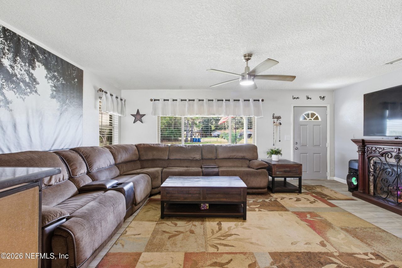 1363 N Carbondale Drive, Jacksonville, FL 32208 Photo