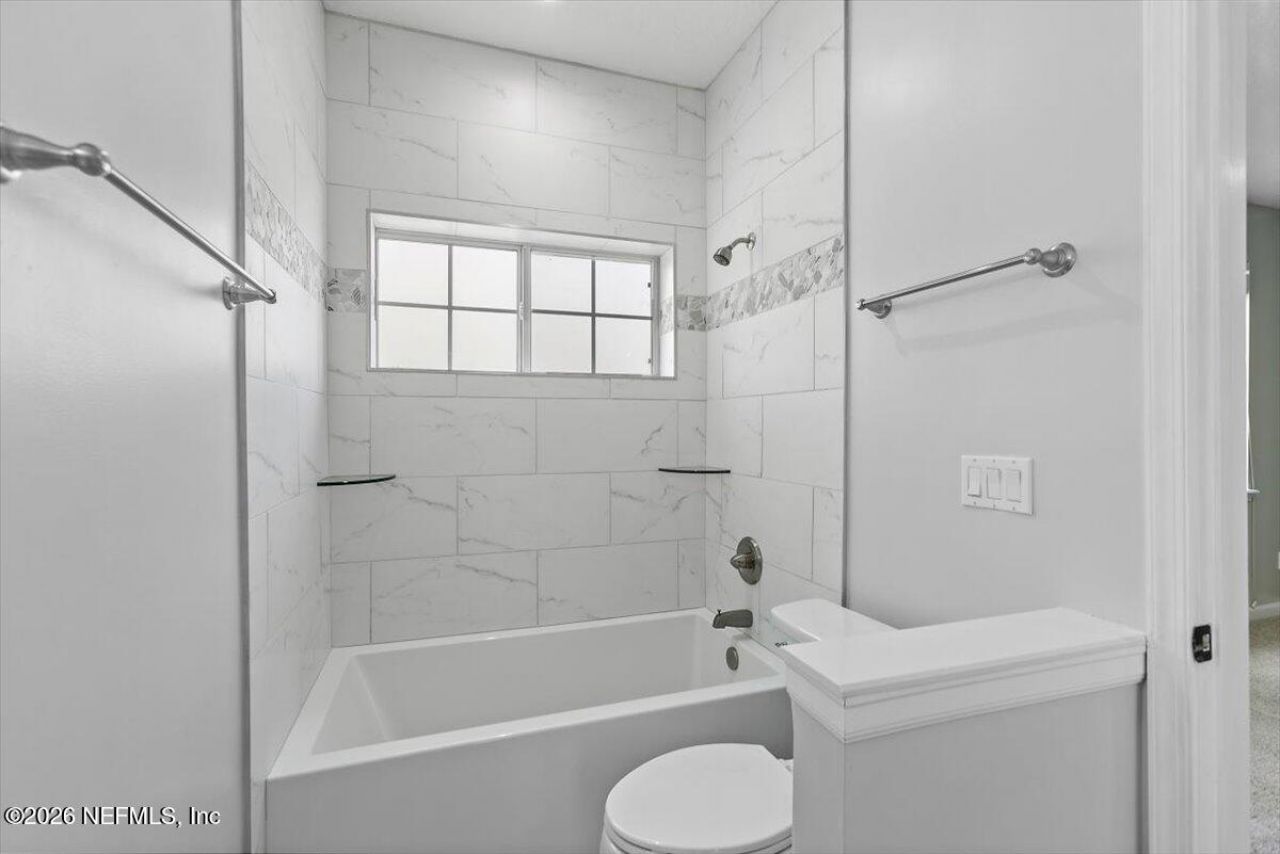 8278 Persimmon Hill Lane, Jacksonville, FL 32256 Photo