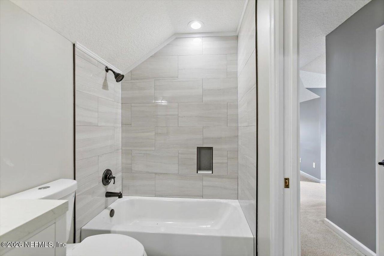 8278 Persimmon Hill Lane, Jacksonville, FL 32256 Photo