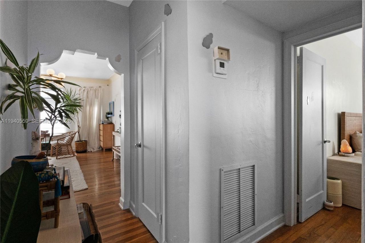 826 Euclid Ave, Unit 11, Miami Beach, FL 33139 Photo