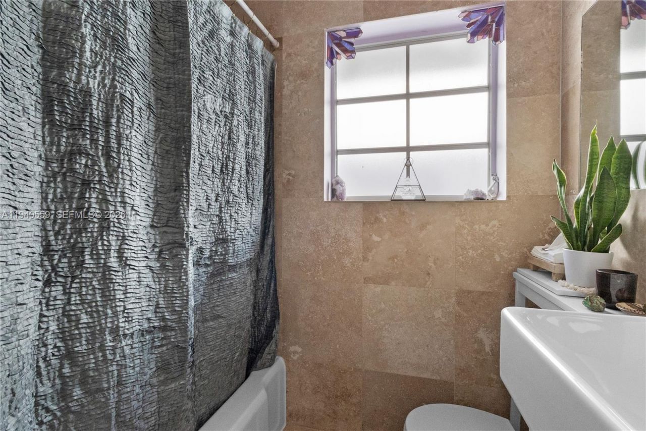 826 Euclid Ave, Unit 11, Miami Beach, FL 33139 Photo