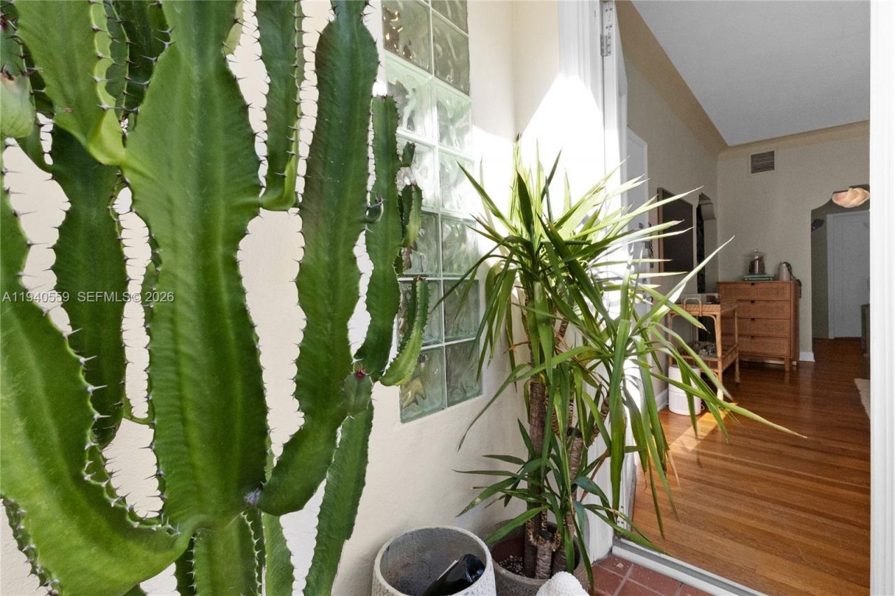 826 Euclid Ave, Unit 11, Miami Beach, FL 33139 Photo