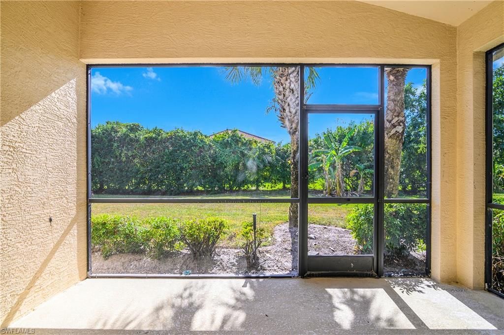 2022 Fairmont Ln, Naples, FL 34120 Photo