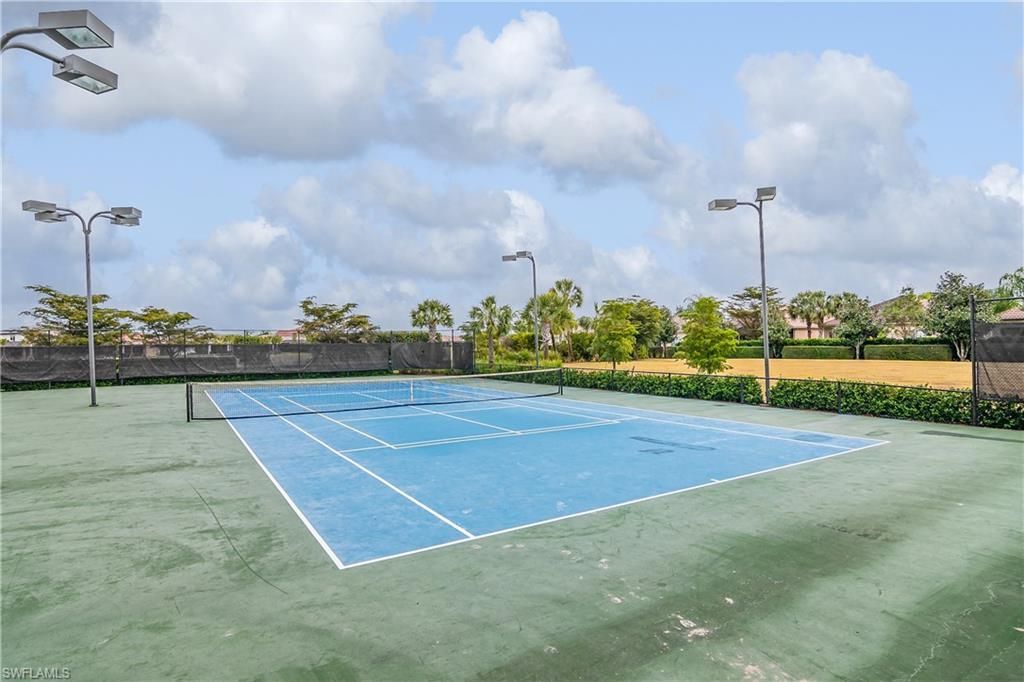 2022 Fairmont Ln, Naples, FL 34120 Photo