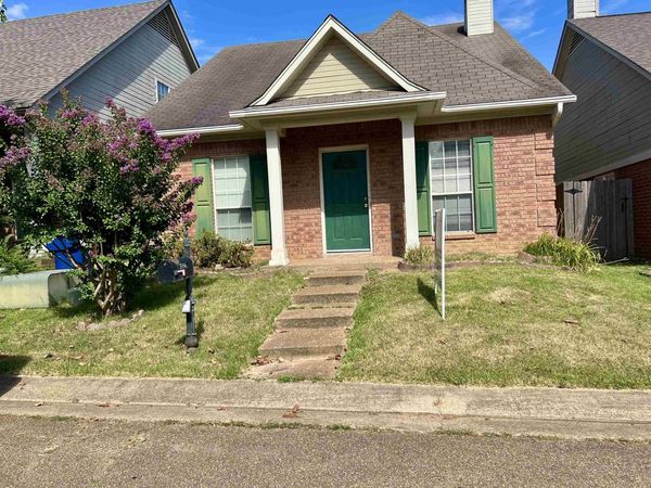 596 W ASHLEY GLEN CIR, Memphis, TN 38018