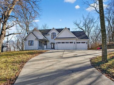56107 GRANDE OAK Lane, GLENWOOD, IA 51534