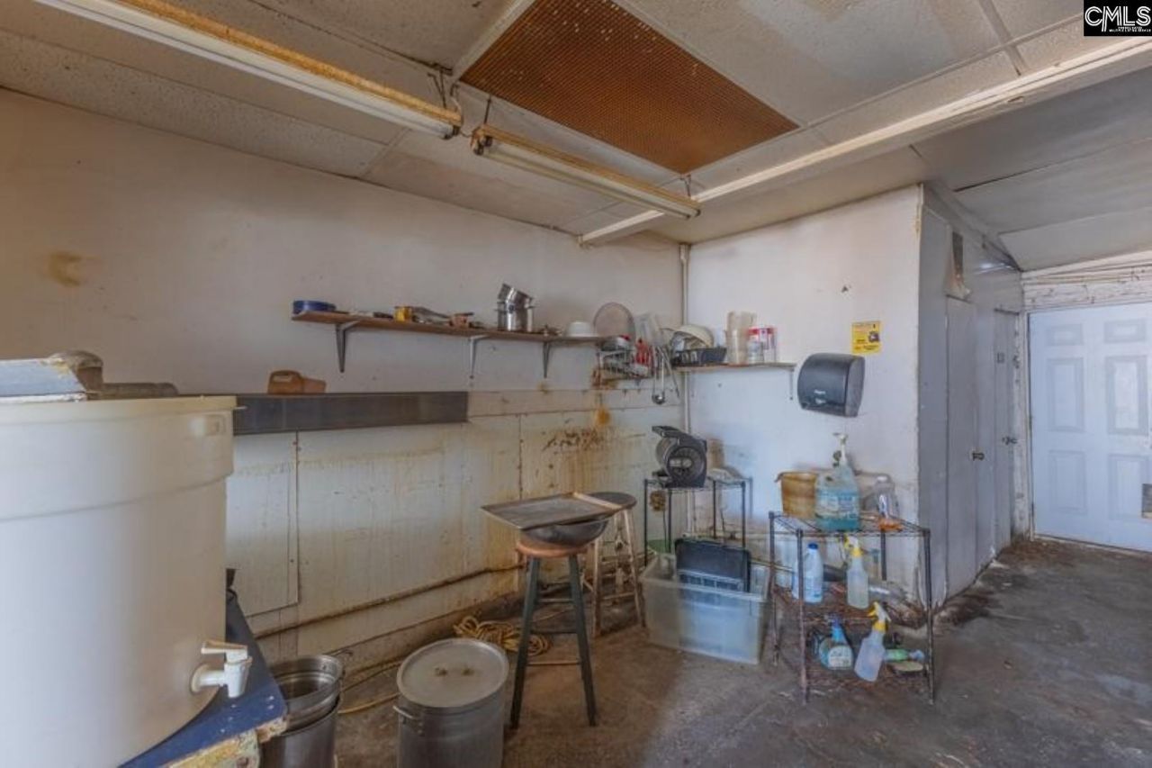 13190 Church Street  Photo 17