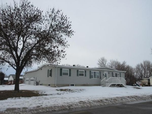 401 10th Avenue NW, West Fargo, ND 58078