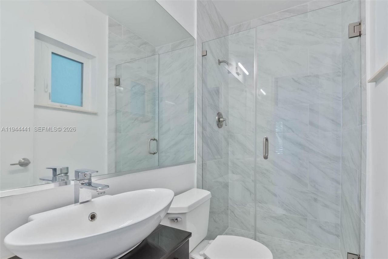 680 NE 57th St, Miami, FL 33137 Photo