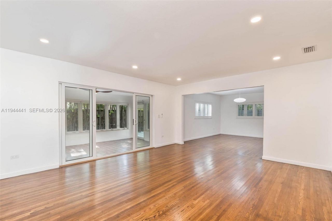 680 NE 57th St, Miami, FL 33137 Photo