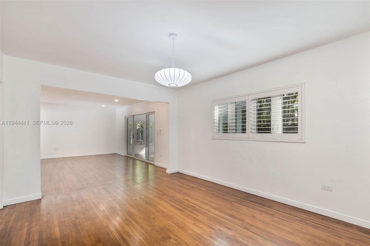 680 NE 57th St, Miami, FL 33137 Photo