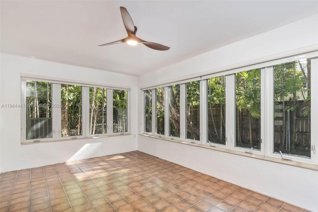 680 NE 57th St, Miami, FL 33137 Photo