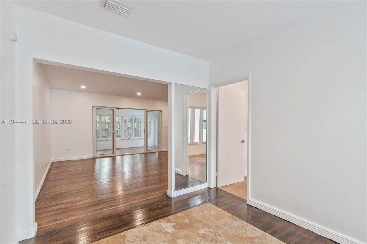 680 NE 57th St, Miami, FL 33137 Photo