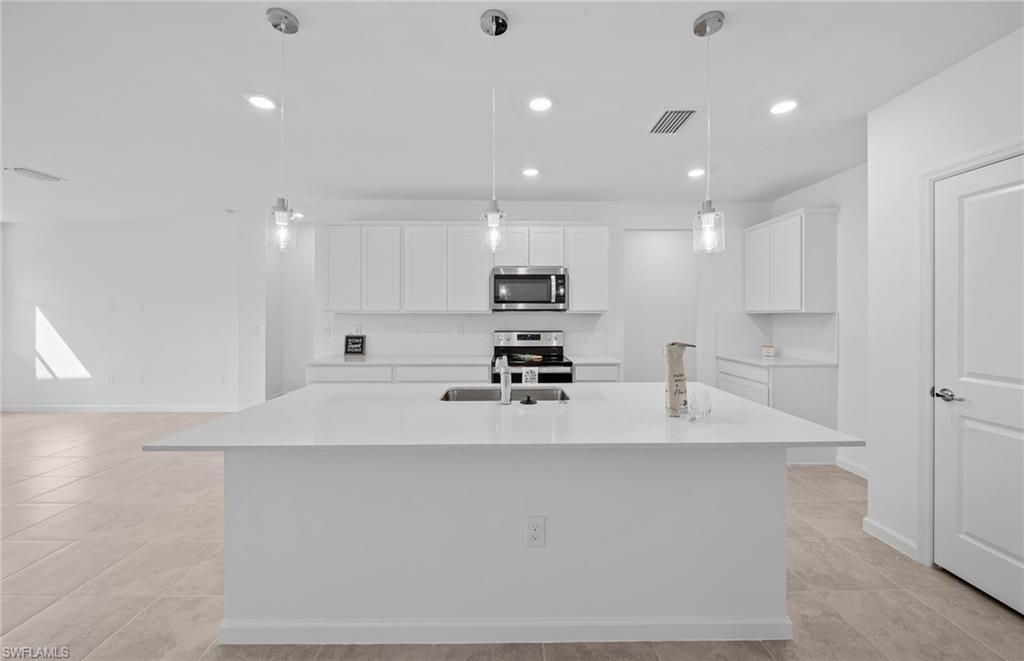 1695 Lake Jessup Cir , Cape Coral, FL 33909 Photo