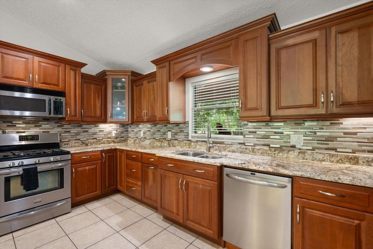 13719 Seminole Trail, Wimauma, FL 33598 Photo