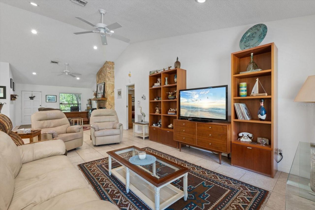 13719 Seminole Trail, Wimauma, FL 33598 Photo