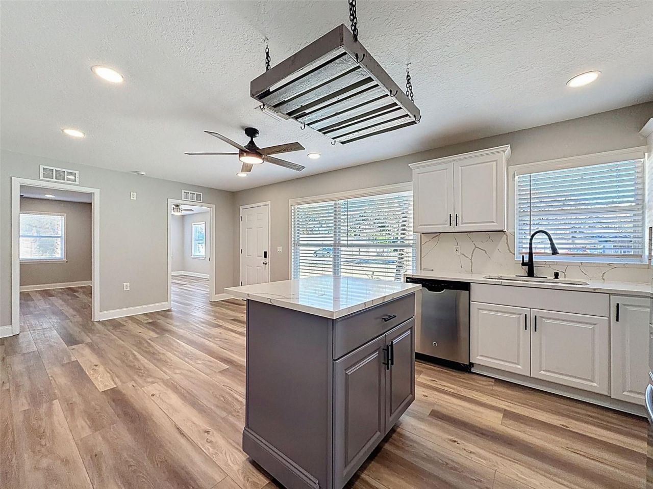 9161 Royal Palm Avenue, New Port Richey, FL 34654 Photo