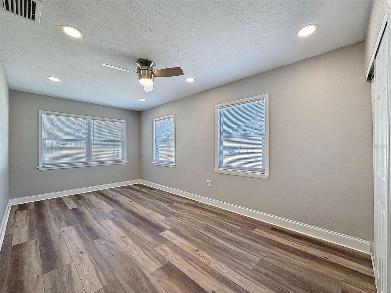 9161 Royal Palm Avenue, New Port Richey, FL 34654 Photo