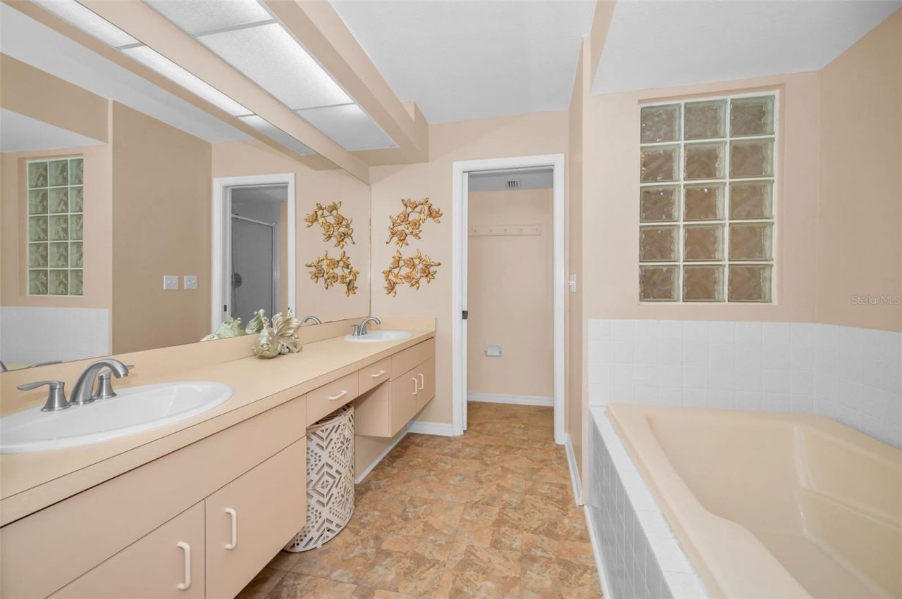 3061 Overlook Place, Clearwater, FL 33760 Photo