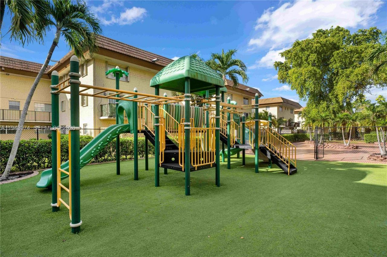 8600 SW 109th Ave, Unit 4-101, Miami, FL 33173 Photo